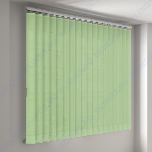 Вертикальные тканевые жалюзи Мальта зеленый - фото на окне