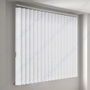 Вертикальные тканевые жалюзи Скрин II белый - фото на окне