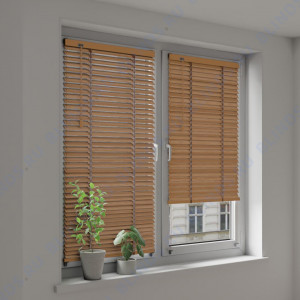 Горизонтальные бамбуковые жалюзи 50 мм кофе - фото на окне