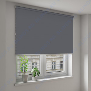 Рулонные шторы Louvolite Альфа блэкаут темно-серый с алюминиевым слоем - фото на окне