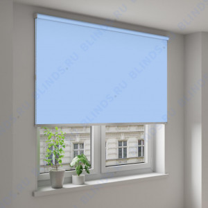 Рулонные шторы Louvolite Альфа блэкаут голубой - фото на окне