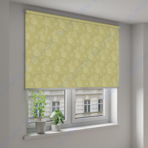Рулонные шторы Louvolite Орбита блэкаут оливковый - фото на окне