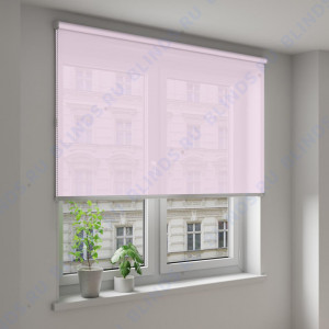 Рулонные шторы Louvolite Альфа розовый - фото на окне