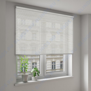 Рулонные шторы Louvolite Импала блэкаут светло-бежевый - фото на окне