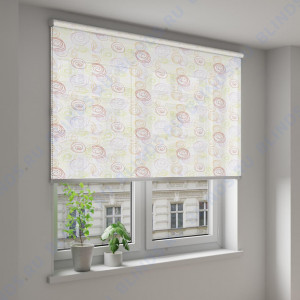 Рулонные шторы Louvolite Юниор белый - фото на окне