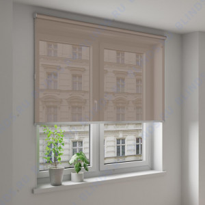 Рулонные шторы Louvolite Перл светло-коричневый - фото на окне