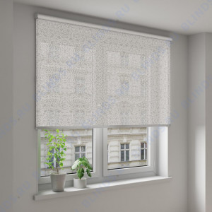 Рулонные шторы Louvolite Самира бежевый - фото на окне