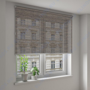 Рулонные шторы Louvolite Сатара коричневый - фото на окне