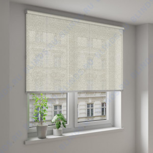 Рулонные шторы Louvolite Виндзор жемчуг бежевый - фото на окне