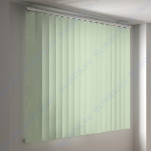 Вертикальные пластиковые жалюзи Стандарт светло-зеленый - фото на окне