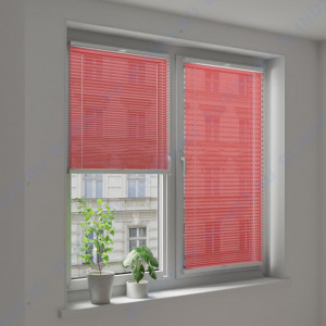 Штора плиссе тканевая Креп красный - фото на окне