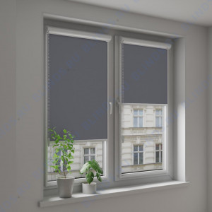 Рулонные тканевые жалюзи Уни-2 Альфа блэкаут темно-серый с алюминиевым слоем - фото на окне