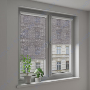 Рулонные тканевые жалюзи Уни-2 Манила коричневый - фото на окне