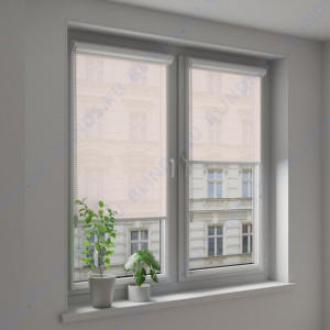 Рулонные тканевые жалюзи Уни-2 Омега персиковый - фото на окне