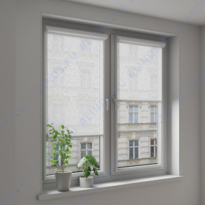 Рулонные тканевые жалюзи Уни-2 Венеция белый - фото на окне