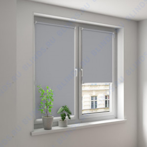 Минирулонные тканевые жалюзи Омега блэкаут серый - фото на окне