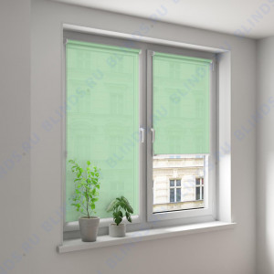 Минирулонные тканевые жалюзи Альфа зеленые - фото на окне
