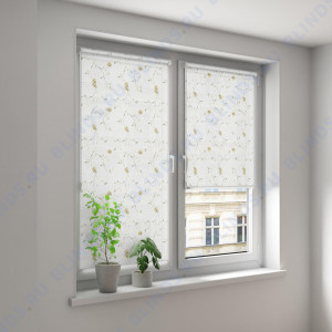 Минирулонные тканевые жалюзи Прованс белый - фото на окне